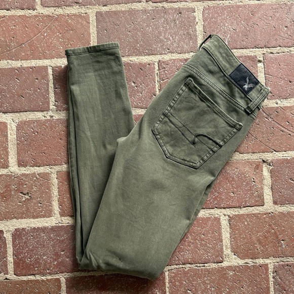 American Eagle Outfitters Denim - American Eagle Outfitters 360 Super Stretch Olive Skinny Jeans